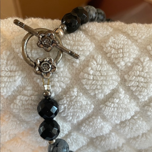 Elegant Black and Grey Snowflake Obsidian Gemstone Beaded Necklace - Picture 5 of 5